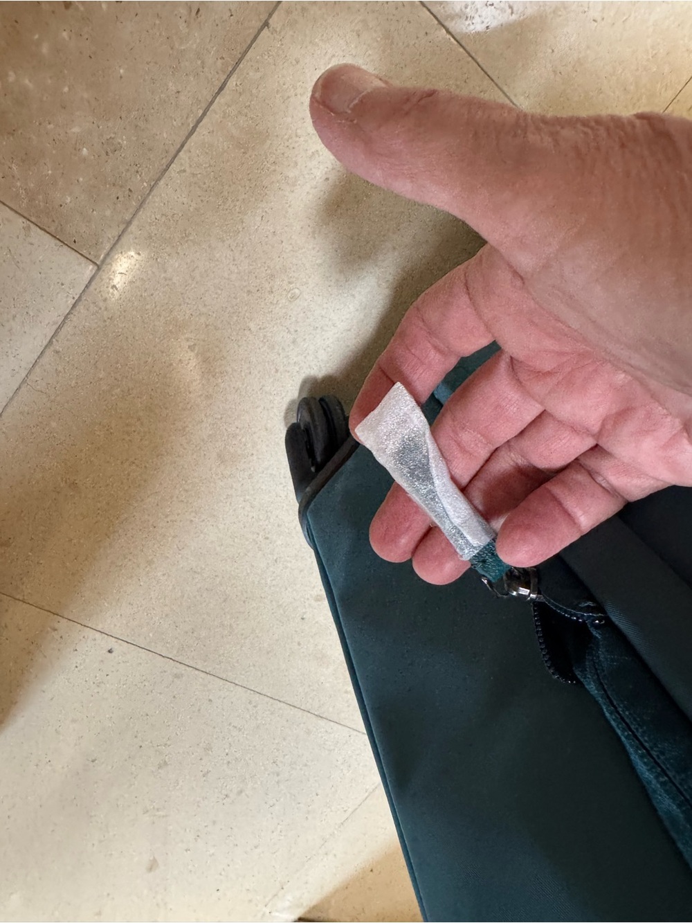 Tumi Leger International Spinner Carry-On - Picture 12 of 15